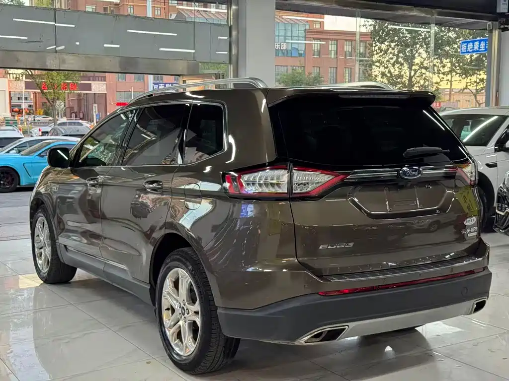 Ford Edge — миниатюра 5