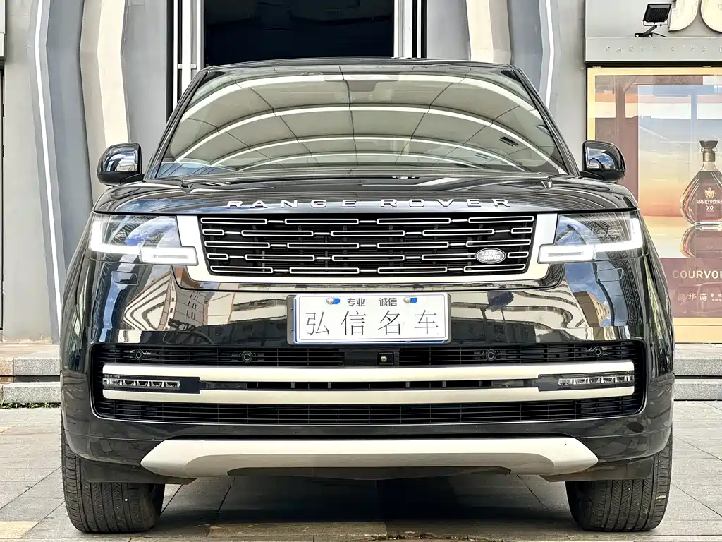 Land Rover Range Rover 2023 3.0 L6 400PS мест Long Wheelbase