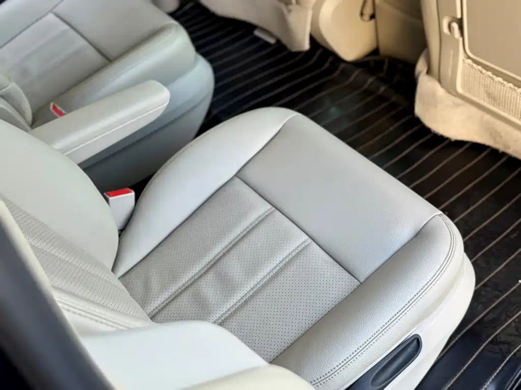Chrysler Grand Voyager (Import) — миниатюра 16