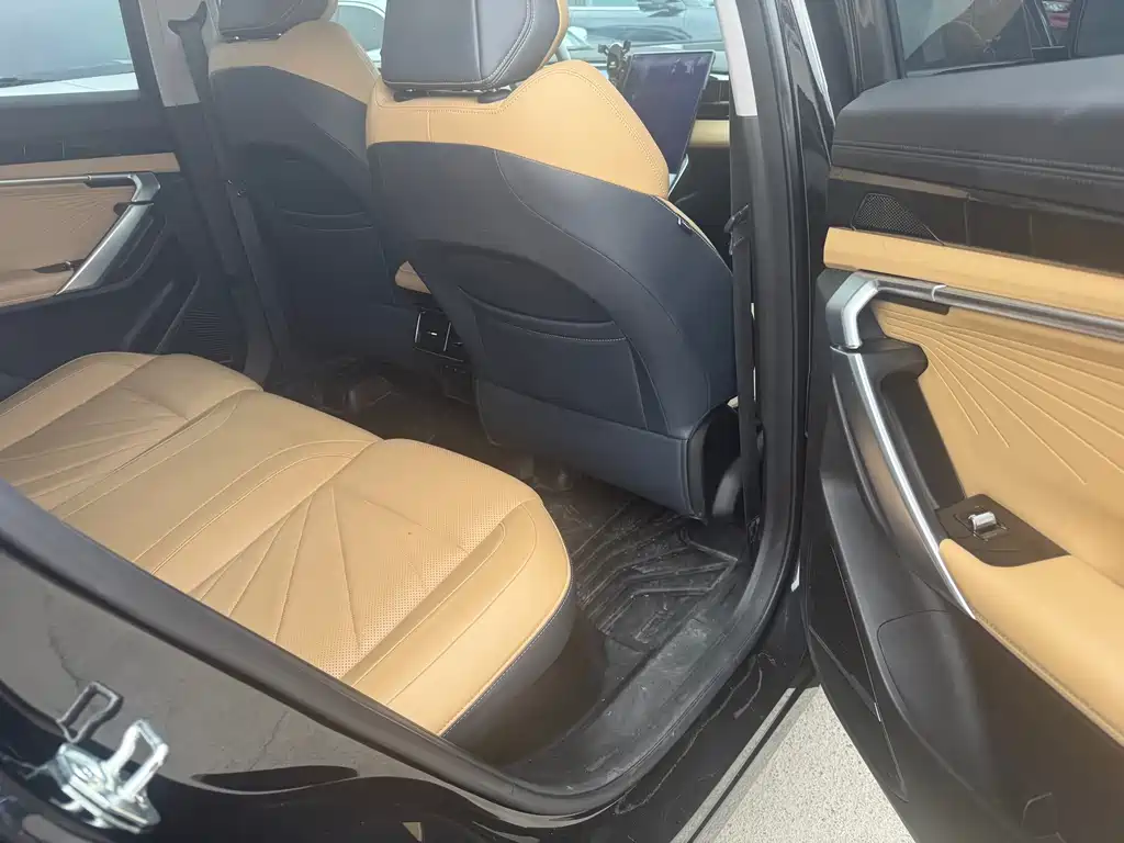 GEELY AUTOMOBILE BOYUE L