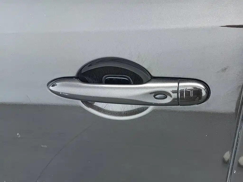 Renault Fluence 2.0L Comfort Edition, фото 18
