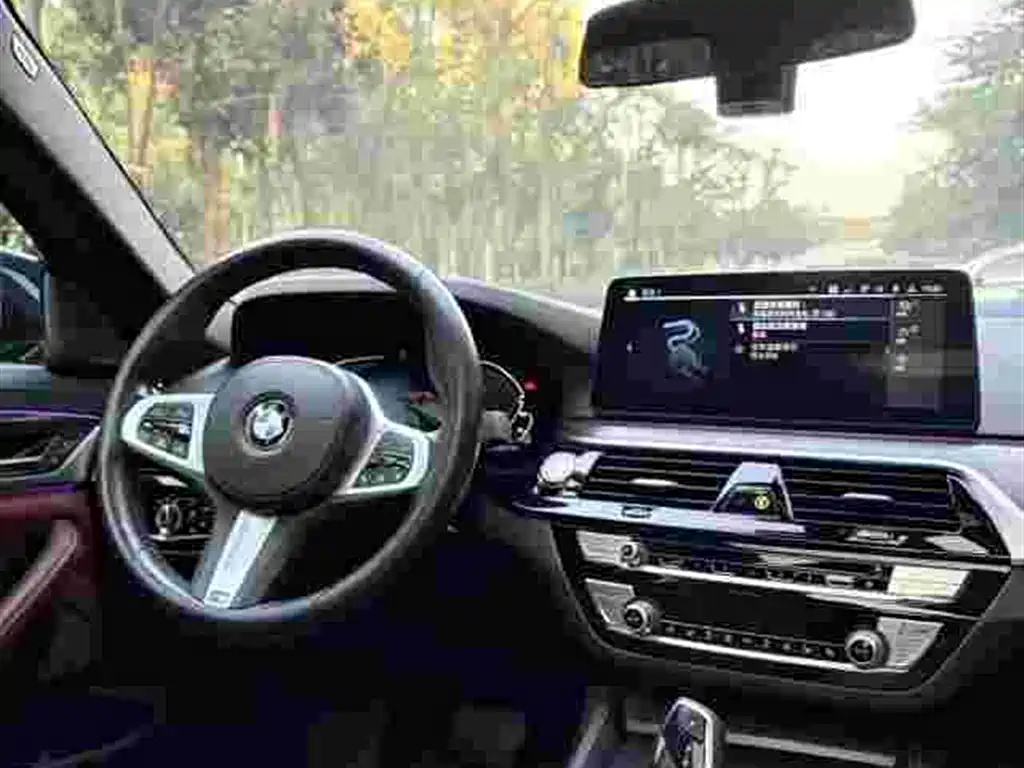 BMW 5 Series New Energy — миниатюра 5