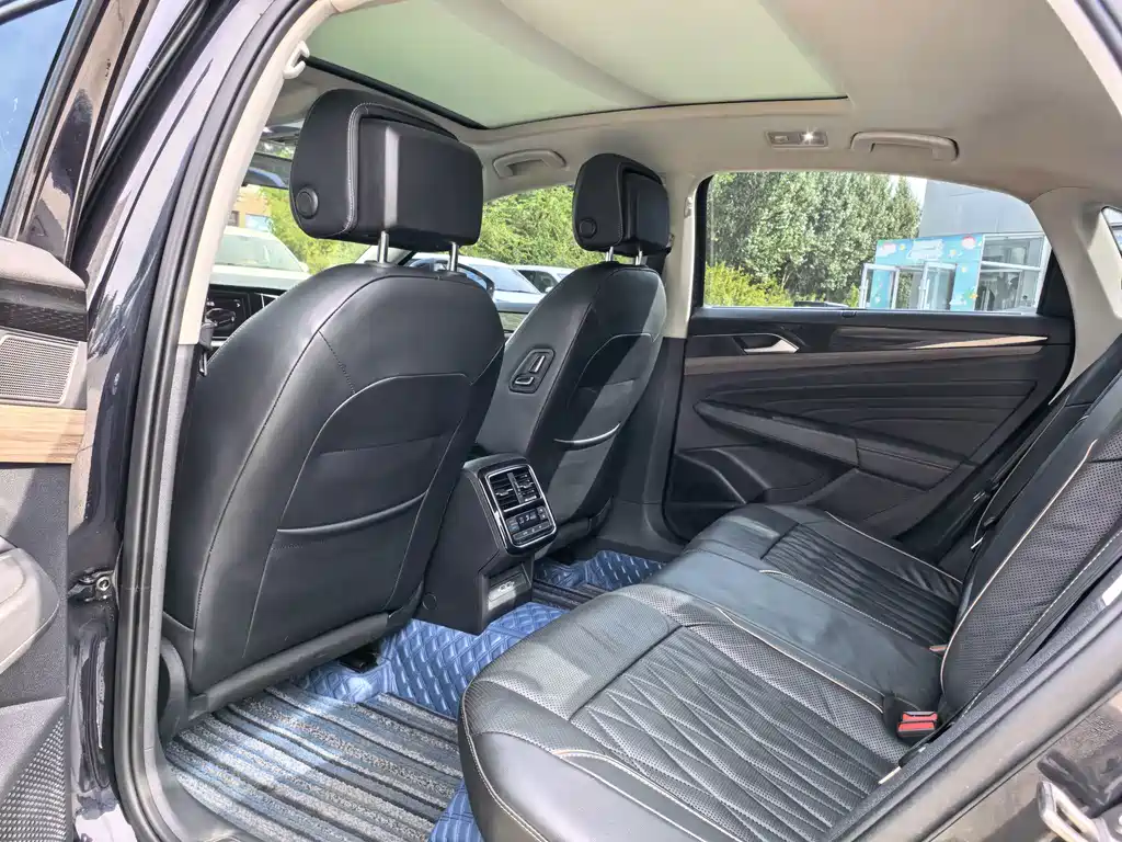 Volkswagen Passat — миниатюра 7