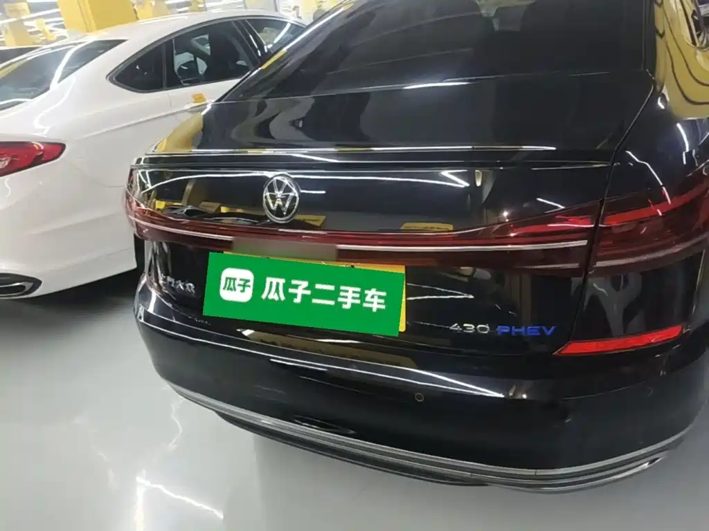 Volkswagen Passat PHEV — миниатюра 6