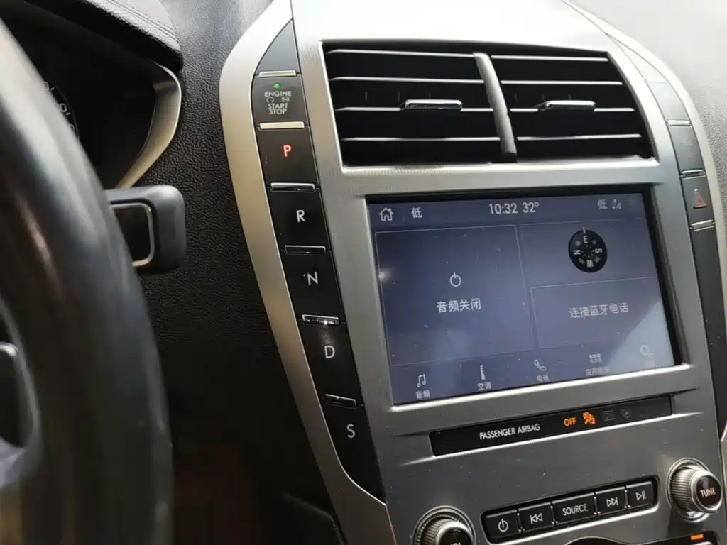 Lincoln MKZ — миниатюра 14
