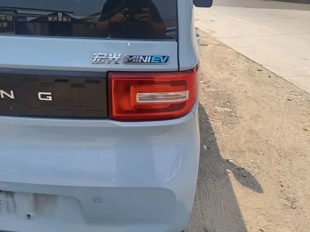 Wuling MINIEV — миниатюра 8