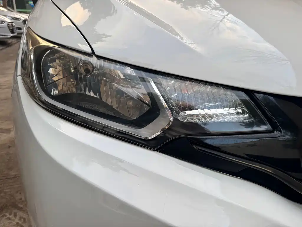 Honda Fit — миниатюра 4