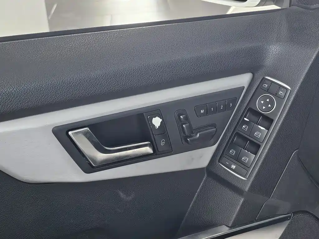 Mercedes-Benz GLK-Class — миниатюра 6