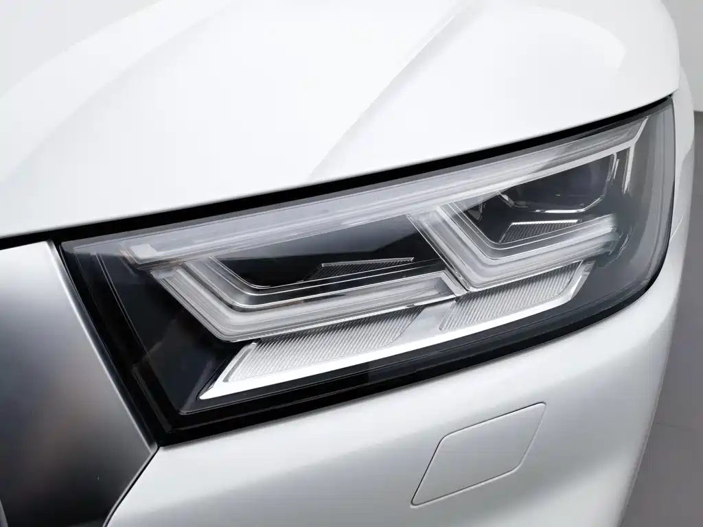 Audi Q5L — миниатюра 7
