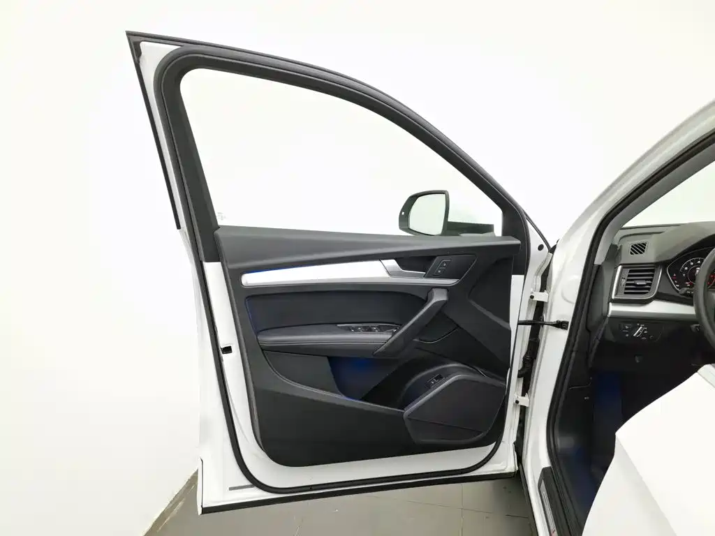 Audi Q5L — миниатюра 8