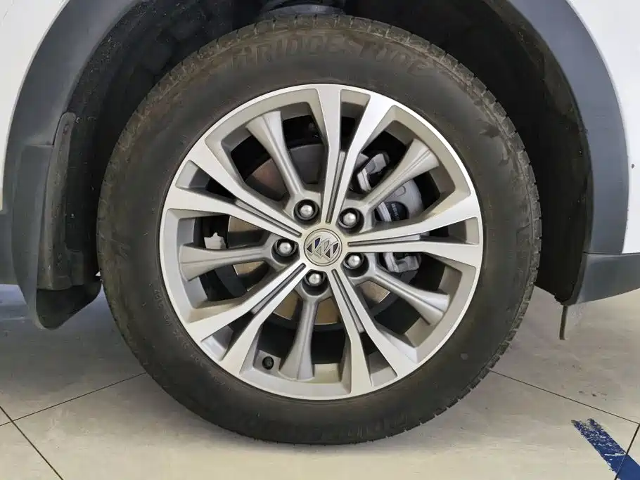 Buick Envision Plus — миниатюра 6