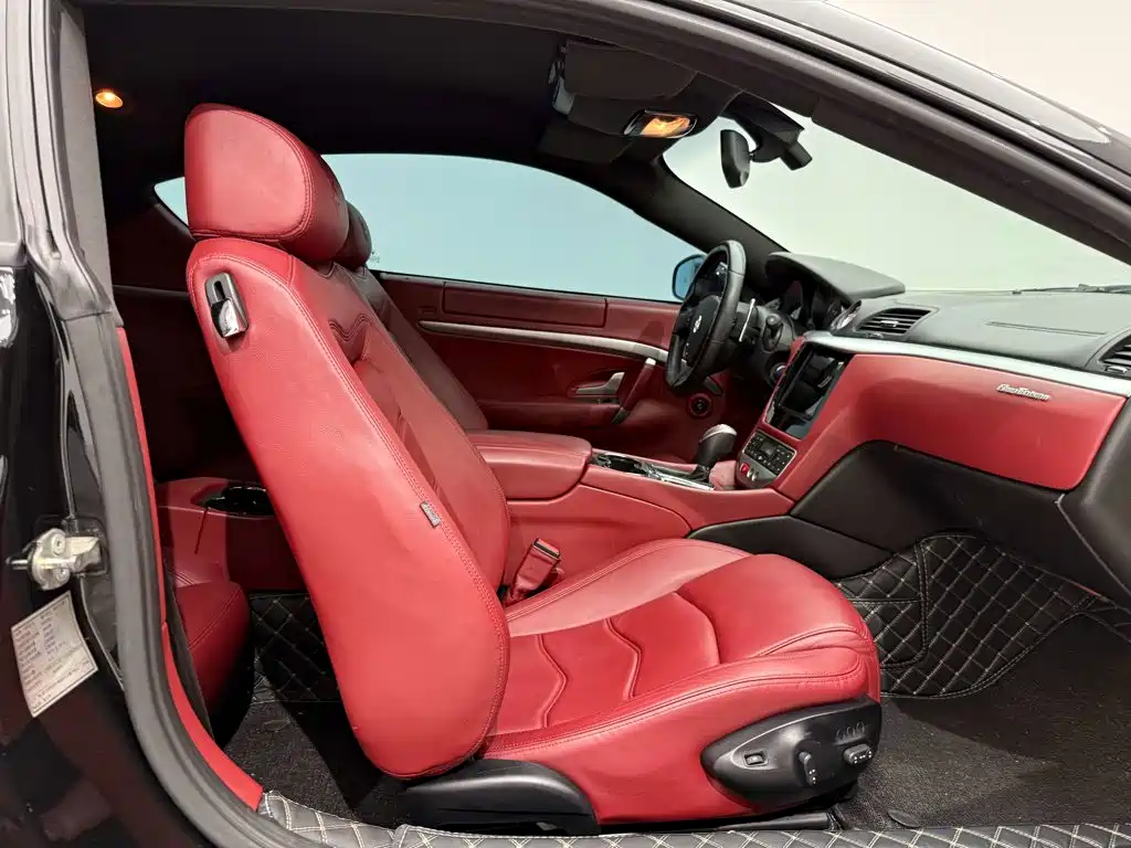 Maserati GranTurismo — миниатюра 18