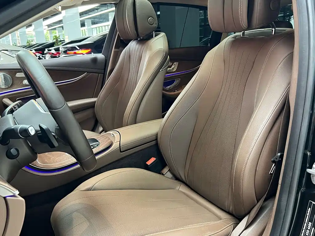 Mercedes-Benz E-Class — миниатюра 9