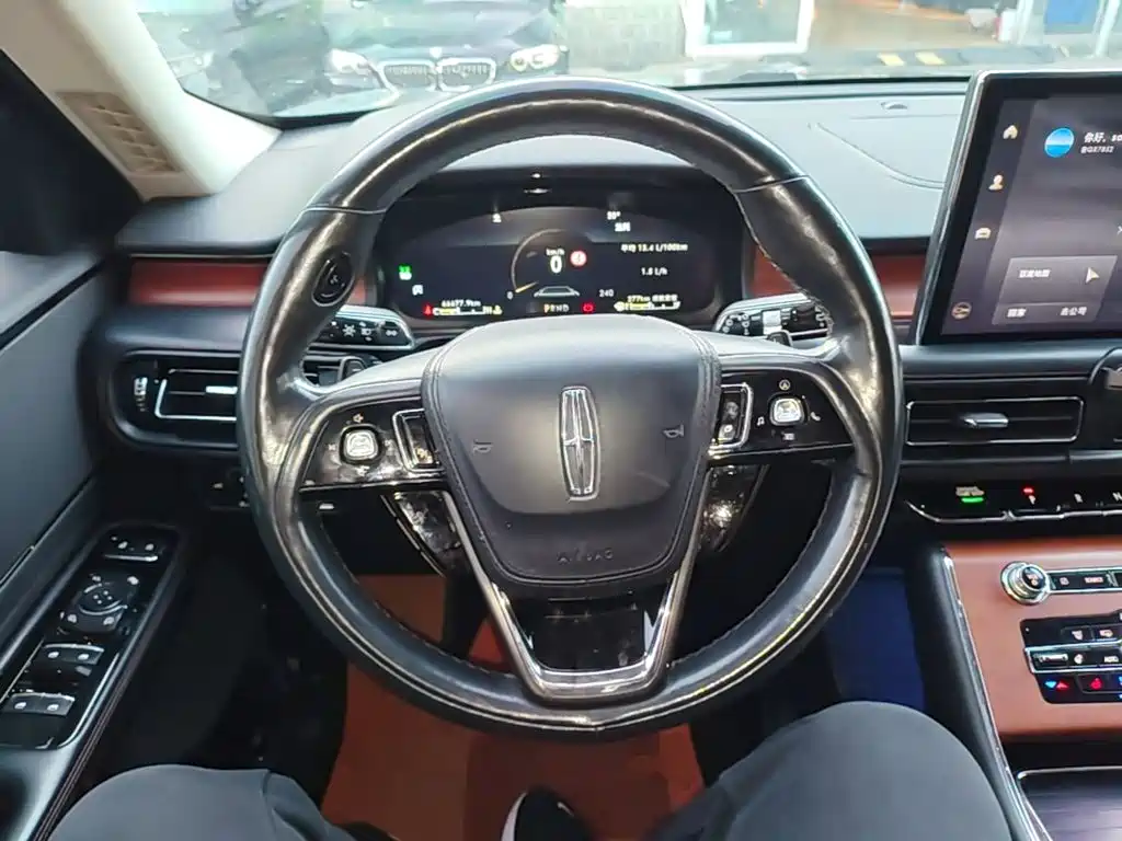 Lincoln Aviator — миниатюра 11