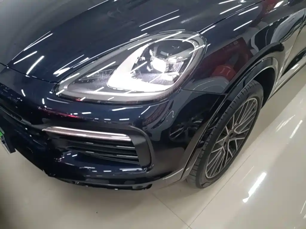 Porsche Cayenne — миниатюра 18