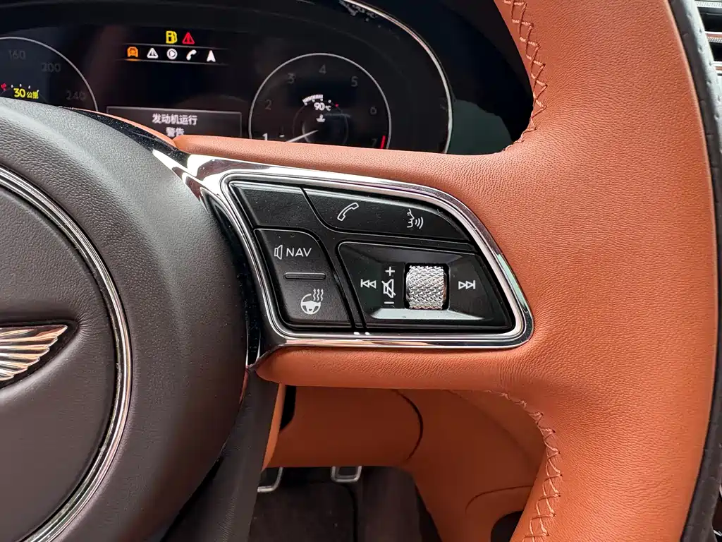 Bentley Bentayga — миниатюра 11