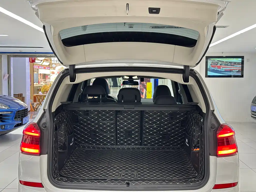 BMW X3 — миниатюра 8