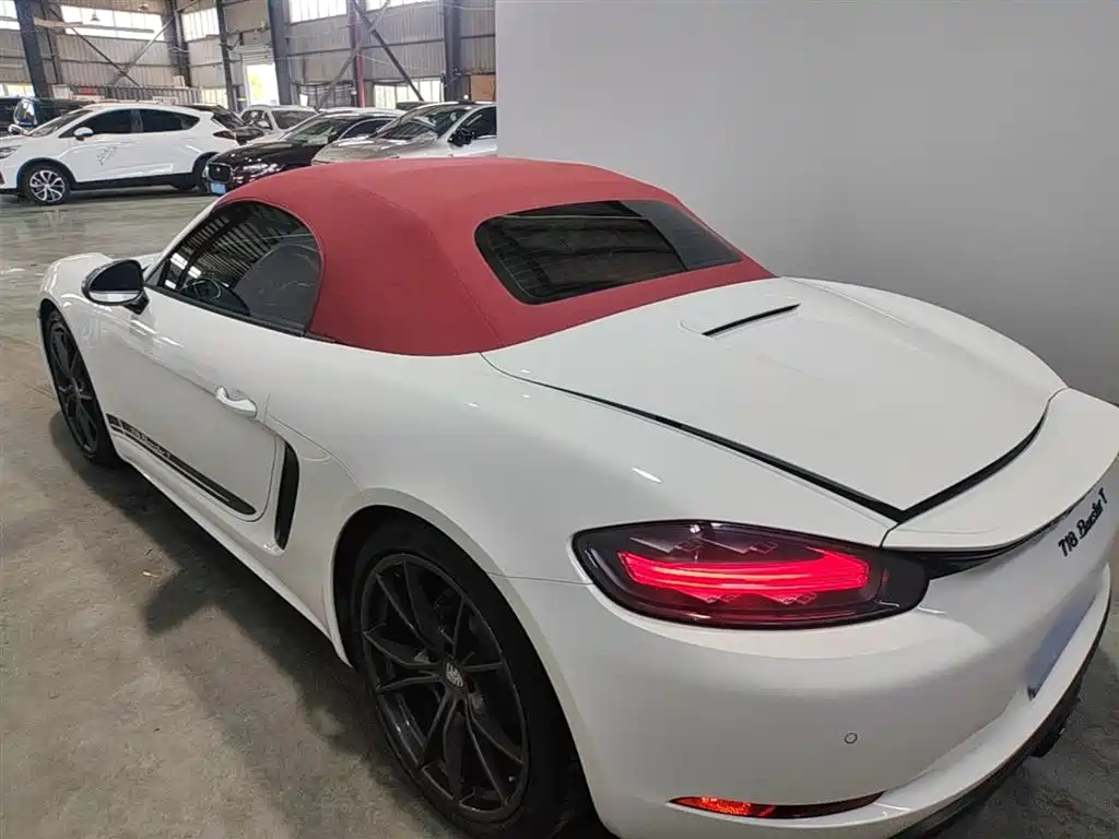 Porsche 718 2019 Boxster T 2.0T