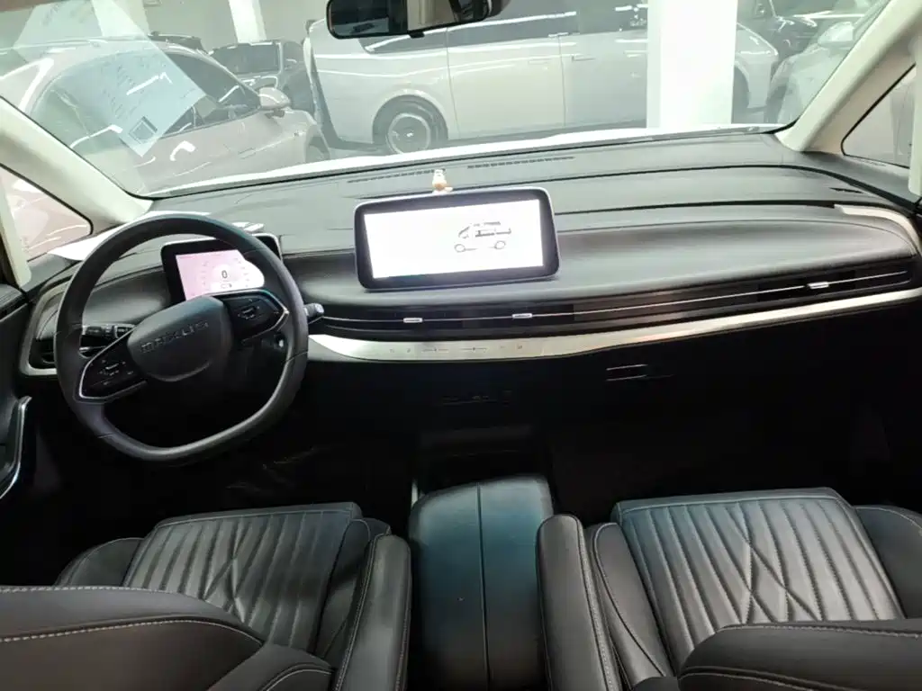 MAXUS Dajia 9 — миниатюра 10