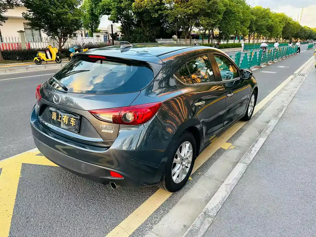 Mazda 3 Axela — миниатюра 4