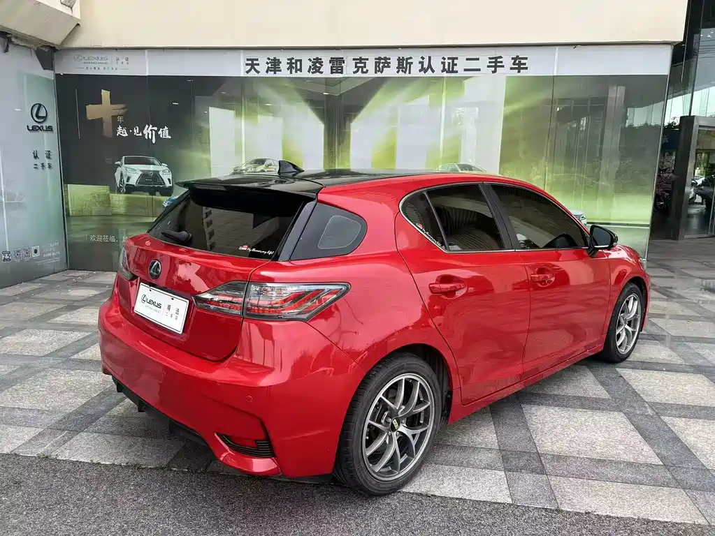 Lexus CT — миниатюра 4