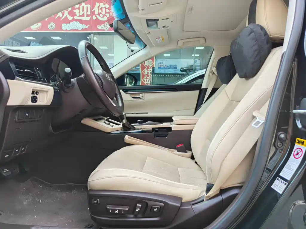 Lexus ES — миниатюра 4