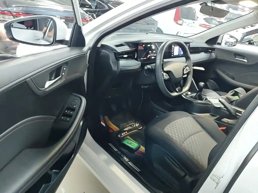 Roewe i5 — миниатюра 16