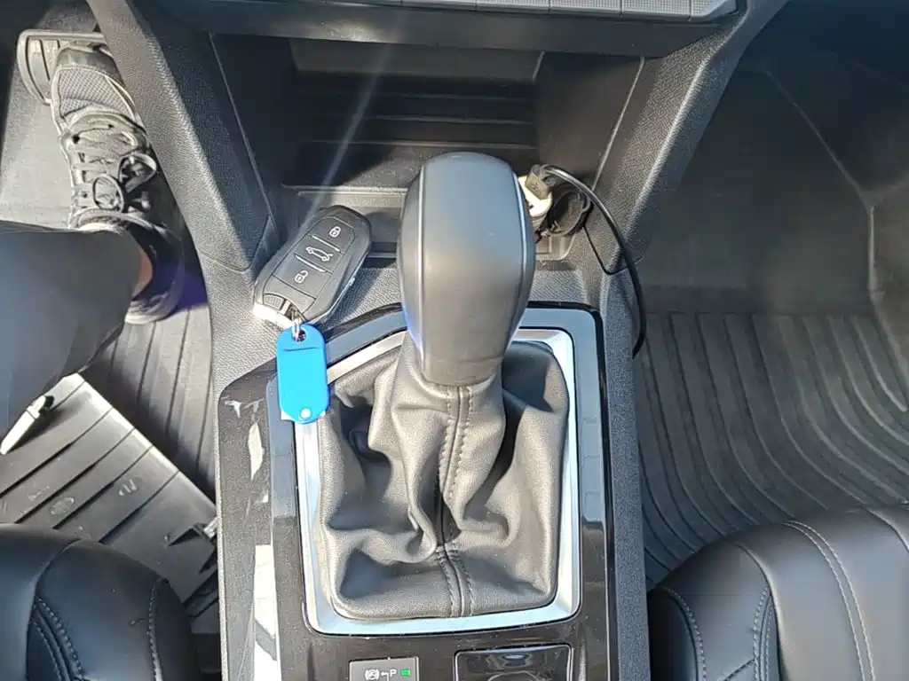 Peugeot 408 — миниатюра 14