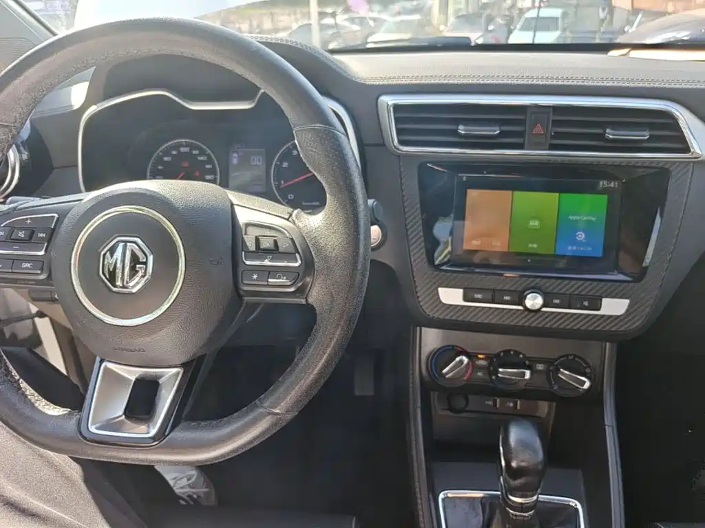 MG ZS — миниатюра 10