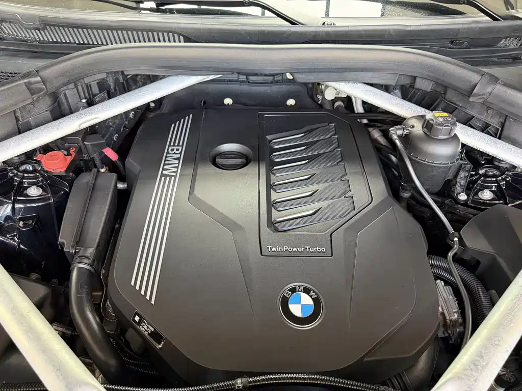 BMW X5 (Import) — миниатюра 9
