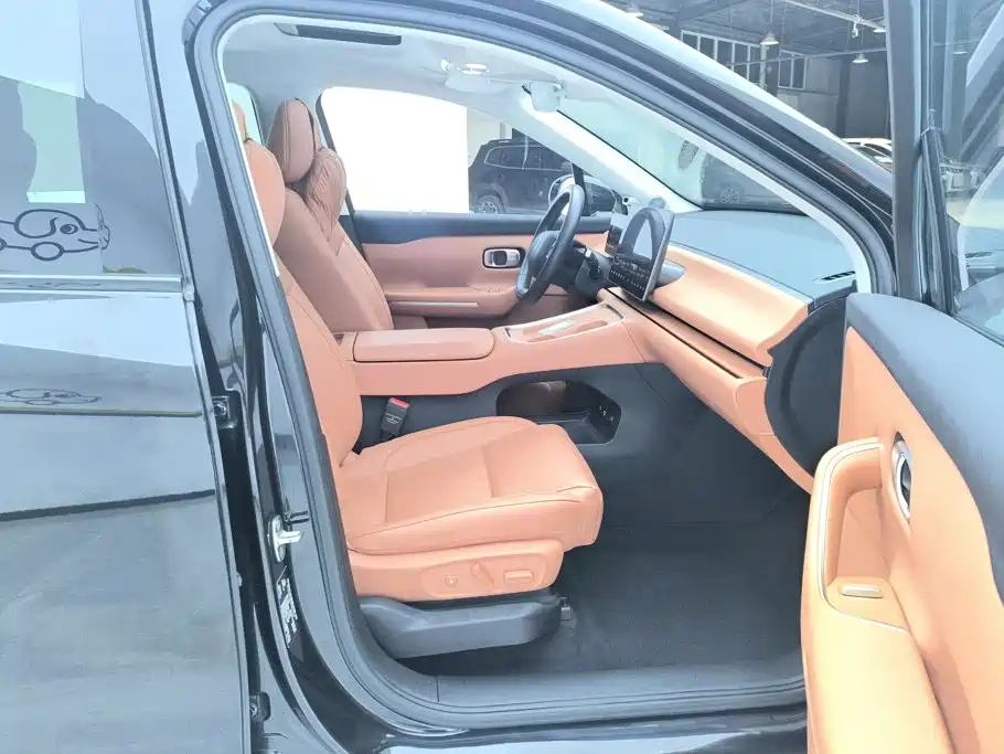 Leapmotor Leapmotor C16 — миниатюра 8