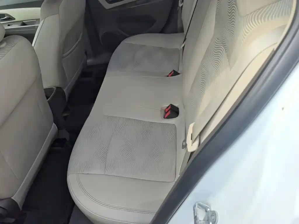 Chevrolet Cruze — миниатюра 17