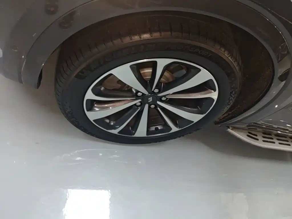 Li Auto Li ONE — миниатюра 23