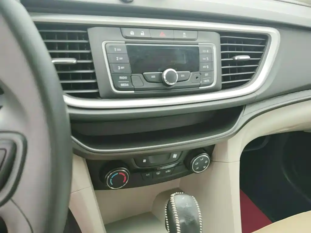 Buick Excelle — миниатюра 13