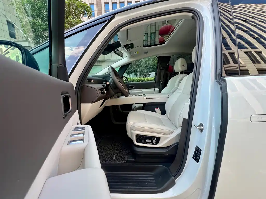 Li Auto Li MEGA — миниатюра 12