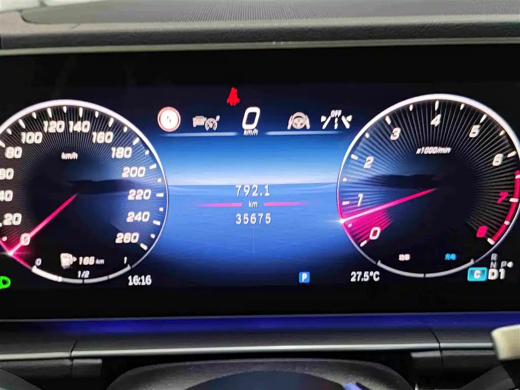 Mercedes-Benz GLE (Import) — миниатюра 18