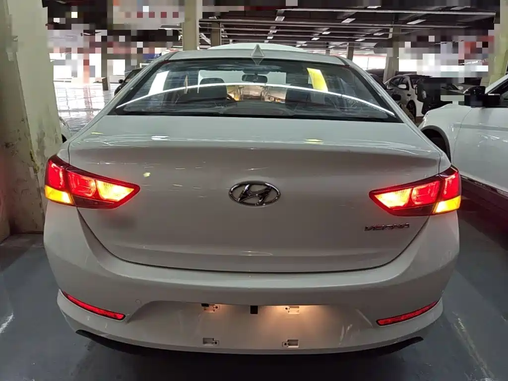 Hyundai Verna — миниатюра 6