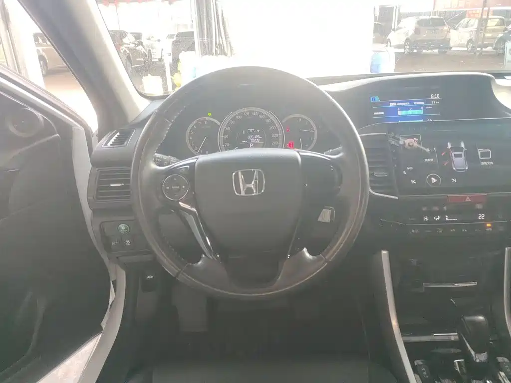 Honda Accord — миниатюра 11
