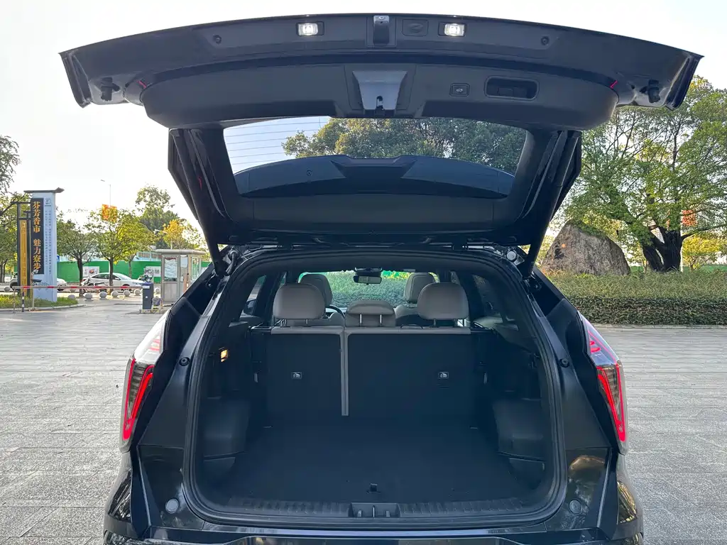 Geely Boyue L — миниатюра 24