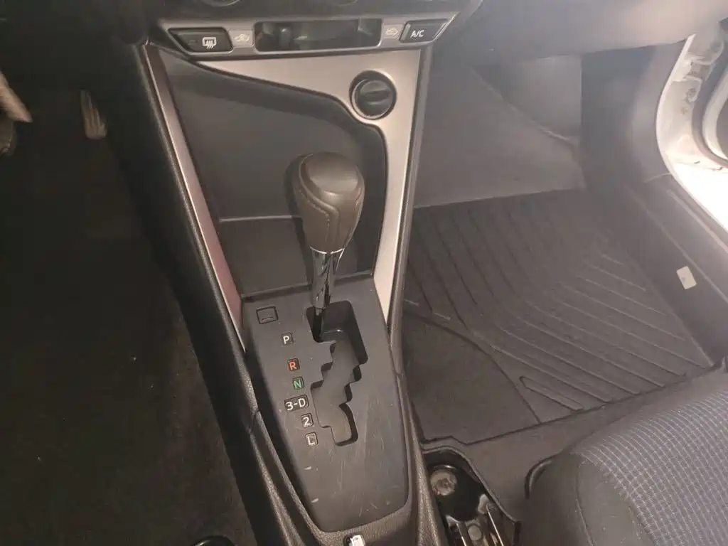 Toyota Yaris L — миниатюра 14