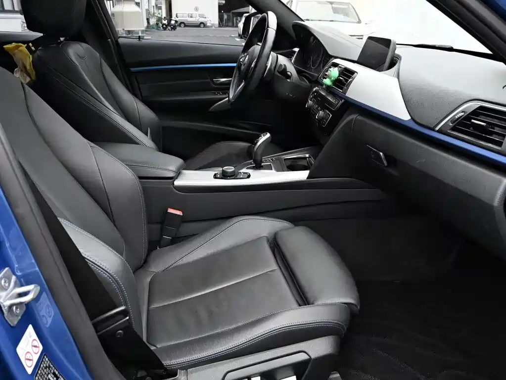 BMW 3 Series — миниатюра 14