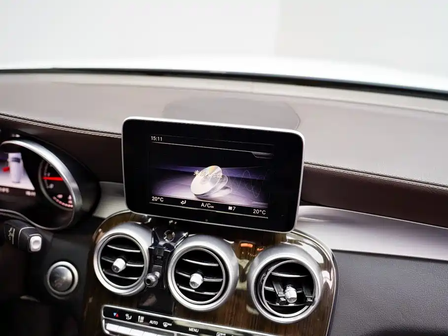 Mercedes-Benz GLC — миниатюра 9