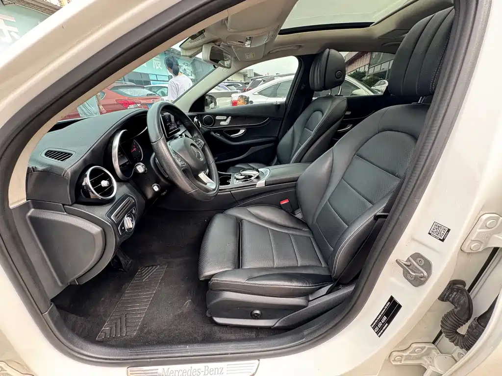 Mercedes-Benz C-Class — миниатюра 4