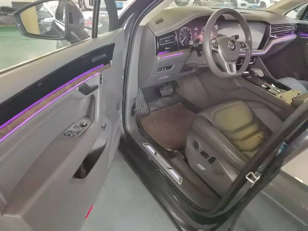 Volkswagen Touareg — миниатюра 16