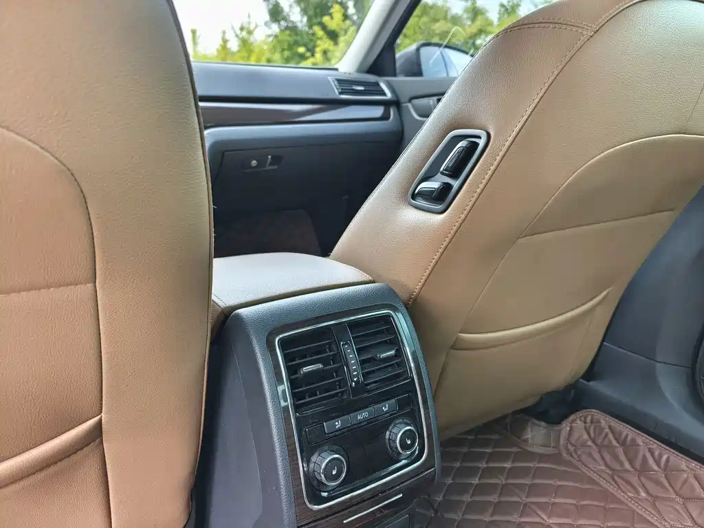 Volkswagen Passat — миниатюра 13