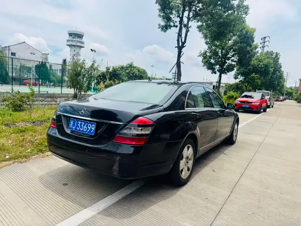 Mercedes-Benz S-Class — миниатюра 8