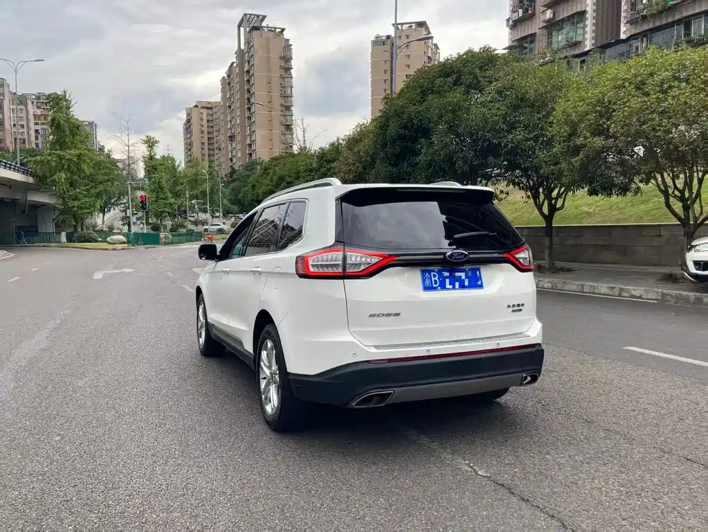 Ford Edge — миниатюра 12