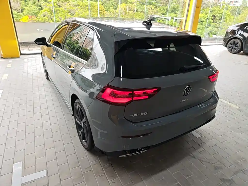 Volkswagen Golf — миниатюра 5