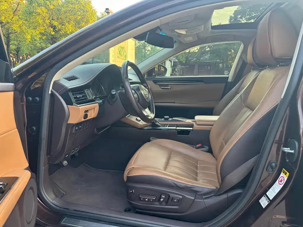Lexus ES — миниатюра 9