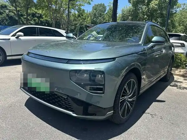 2025 Xpeng G9